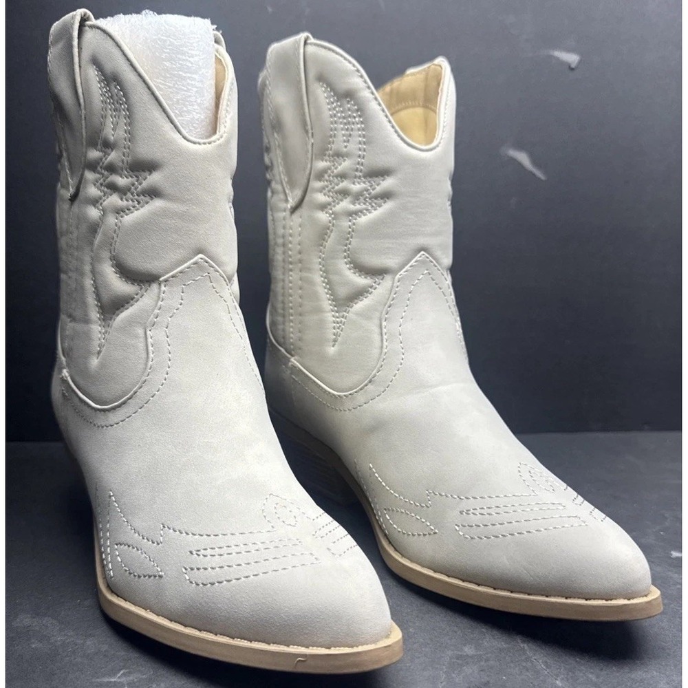 Soda Reno Women's Western Cowboy Pointed Toe Pull On Tabs Tan Boots size 7.5‎